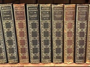 lot 67 image: 13 Volume Set of Decorative Vintage Books - Modern Eloquence