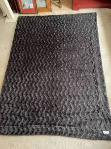 lot 249 image: Minky Conture Blanket