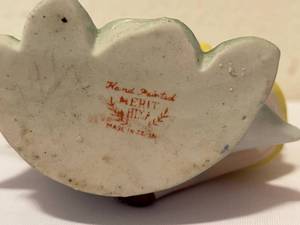 lot 267 image: Small Vintage Merit Planter