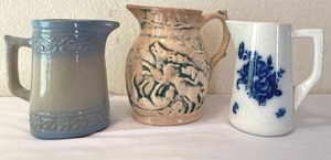 lot 285 image: 3 Vintage Ceramic Pitchers Including Villeroy & Boch