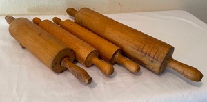 lot 299 image: 4 Vintage Wooden Rolling Pins