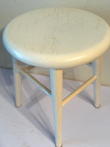 lot 142 image: Vintage White Painted Wooden Stool