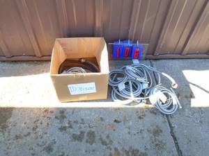 lot 106 image: Box of approx 10 new braided stainless water lines. As shown.