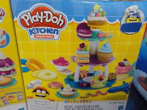 2 Play Doh Kitchen Creations...