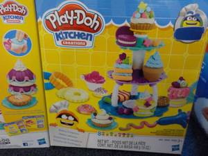 2 Play Doh Kitchen Creations...