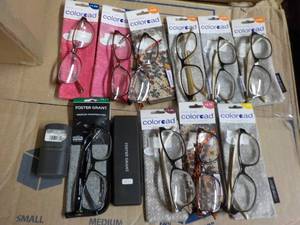 12 pair Foster Grant Reading Glasse...