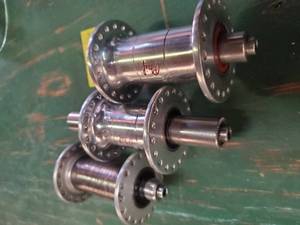lot 44 image: Bicycle Hubs