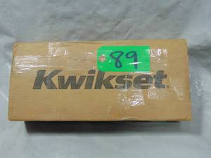 lot 89 image: Kwikset Tavaris Single Cylinder Handleset  Bronze Unused