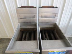 lot 97 image: Lot of 2 Pitco Commercial Deep Fryers Model 35SNN