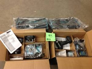 Lot of (2) 18 V LXT Sub-Compact Brushless Impact Driver Kit, Review all pictures