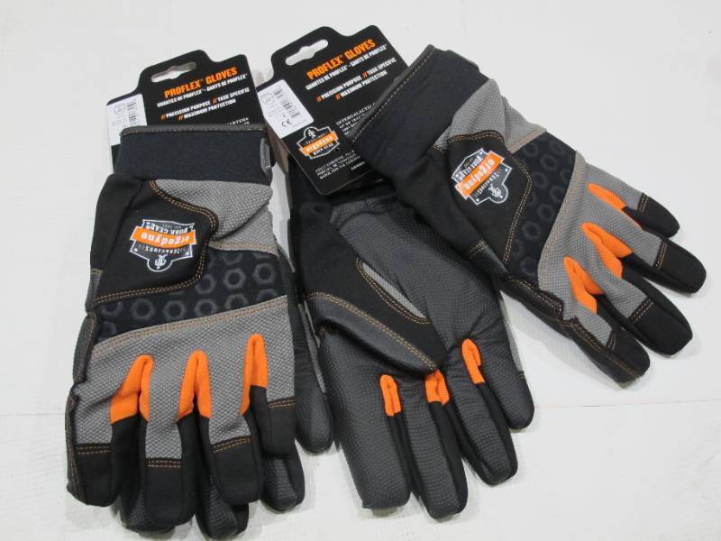 lot 848 image: NEW Pair of Ergodyne ProFlex 9002 ANSIISO-Certified Full-Finger Anti-Vibration Gloves Gray XL