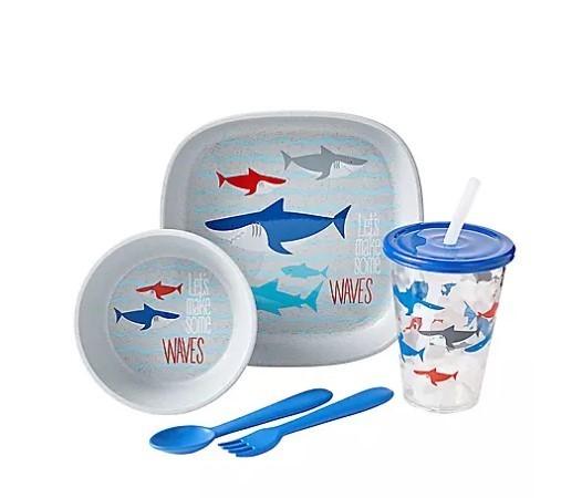 lot 662 image: Members Mark 20-Piece Break-resistant Wheat Straw Kids Dinnerware Set - Shark