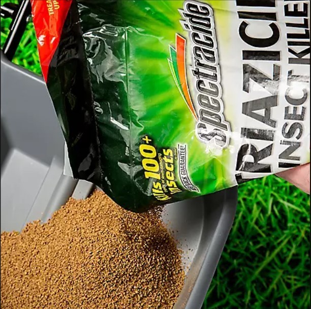 lot 724 image: Spectracide Triazicide Insect Killer for Lawns Granules, 25-lb