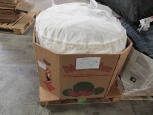 lot 532 image: Lounge & Co. Jumbo Lounger Foam Bean Bag - IvoryCream