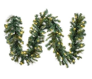 lot 786 image: Vickerman 9 x 12 Mix Brussels Garland DuraLit 100WW