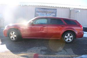 2005 Dodge Magnum SXT - AWD - 2 OWNERS
