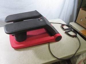 lot 15 image: (RM2) AirClimber Exercise Machine S...
