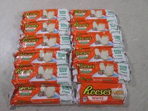 lot 69 image: (B-2) 11 King Size Reeses White Tr...