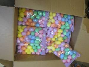 lot 74 image: (EW3) Case of 36 Bags of Plastic Ea...