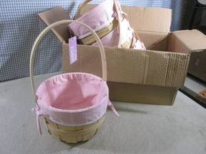 lot 77 image: (D-4) Box of 4 Wood Easter Baskets ...
