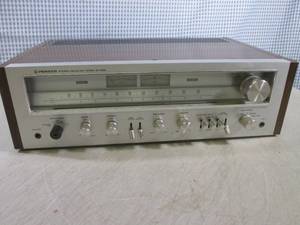 lot 100 image: (D-3) Pioneer SX-650 Stereo Receive...