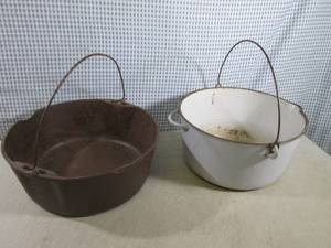 lot 103 image: (CS) 2 Vintage Cast Iron Pots with ...