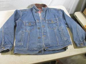 lot 106 image: (BS) Marlboro Country Store Denim J...