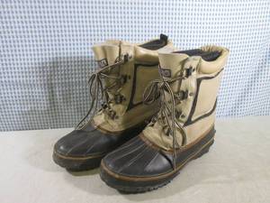 lot 112 image: (CSB) Pair Red Ball Winter Boots - ...
