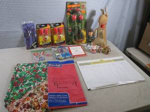 lot 113 image: (G-1) Lot of Misc - MN Wild Bobble ...