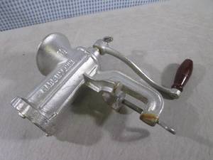lot 115 image: (EC1) Manual Meat Grinder...