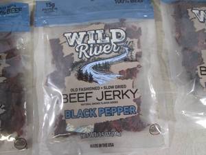 lot 175 image: (B-2) 6 Bags Beef Jerky Black Peppe...