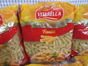 lot 220 image: (C-3) 8 Bags Fusilli Noodles 17.6 o...