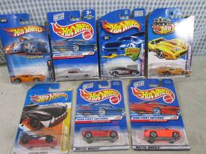 lot 232 image: (EC1) Assorted Hot Wheels in Packag...