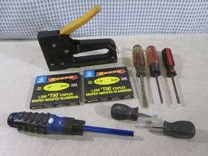 lot 273 image: (CSB) Staple Gun with Staples and A...