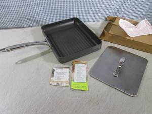 lot 279 image: (RM2) Panini Anodized Grill with Pr...