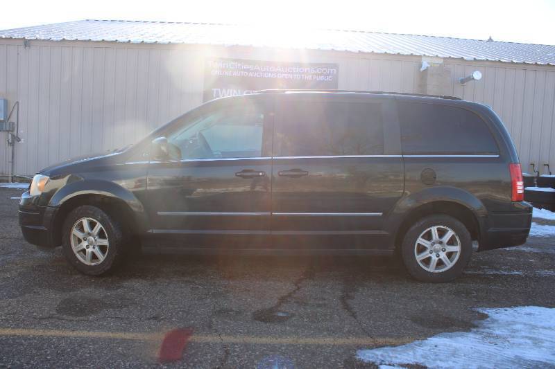 2010 Chrysler Town and Country Touring Edition