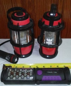 lot 34 image: 2 Battery Lanterns, Flashlight.