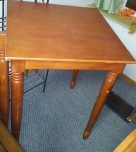 lot 59 image: Elevated Wood Table, Square