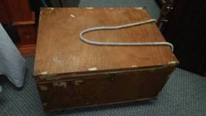 lot 65 image: Rolling Wood Storage Box,