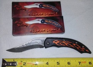 lot 78 image: (2) Redman Skinner Pocket Folding Knife, 8 Inch.