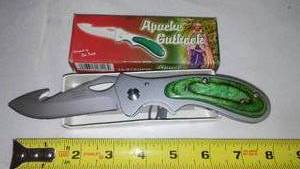 lot 82 image: Frost Apache Folding Pocket Knife 7.5 inch
