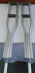 lot 132 image: Adjustable Aluminum Crutches (1pr.)
