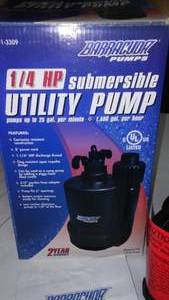 lot 145 image: Barracuda Submersible Pump. - New In Box