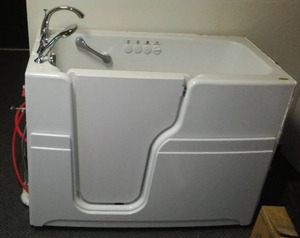 lot 53A image: Jacuzzi Walk-In Jetted Whirlpool Tub.