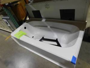 lot 95 image: Delta Classic 400 60 in. Left Drain Rectangular Alcove Bathtub in High Gloss White