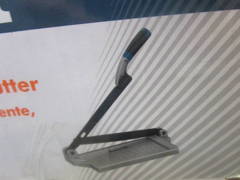Anvil 12 in. Luxury Vinyl Tile (LVT) Cutter (OPEN BOX)