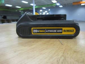 De-Walt DCB207 20V 20 Volt MAX Lithium-Ion Battery Pack, Black