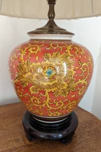 lot 21 image: Pair of Vintage Asian Ceramic Table Lamps