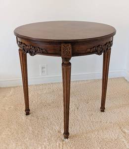 lot 23 image: Vintage Carved Wood Round Accent Table