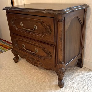 lot 76 image: Elegant Wooden Accent - Side Table